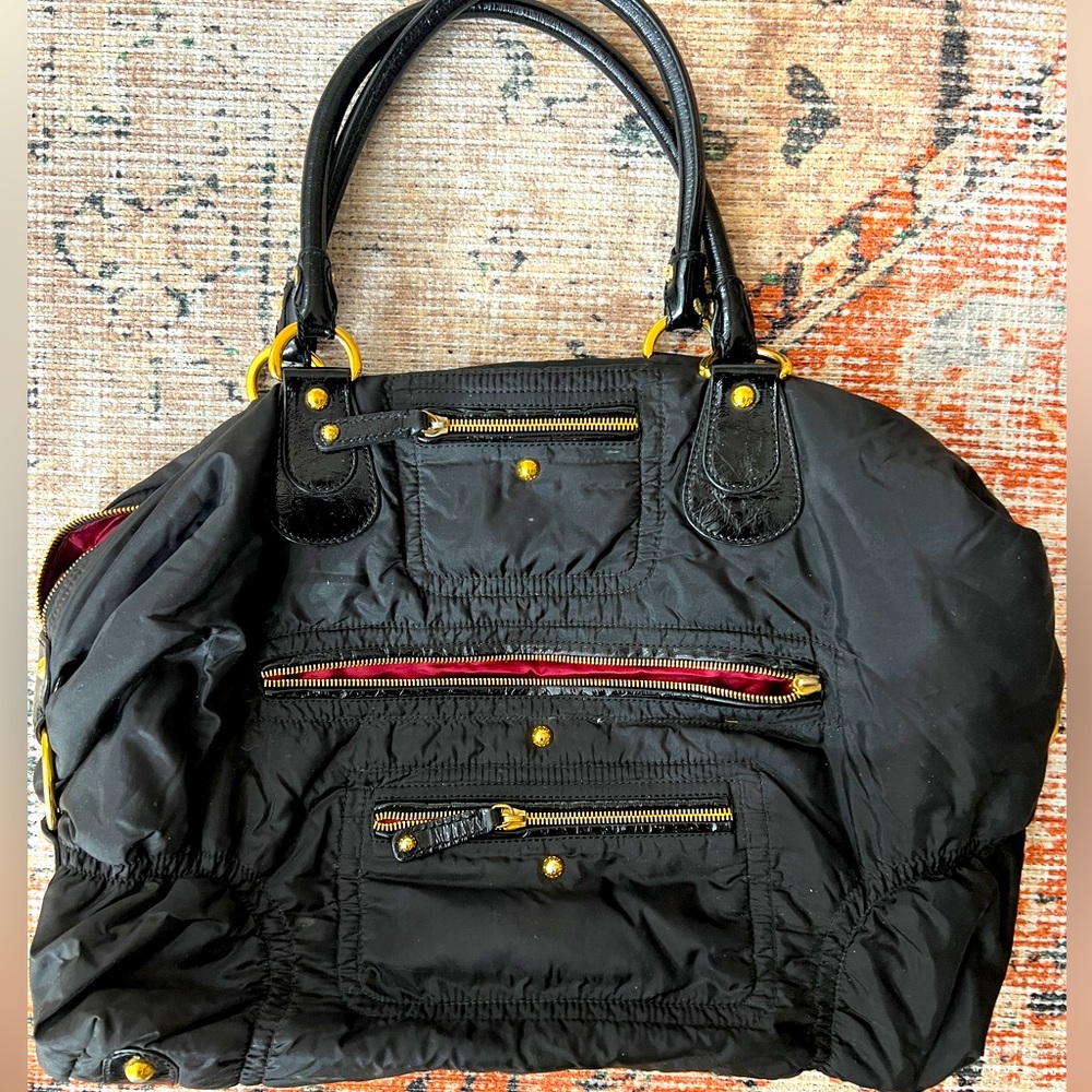 Beautiful Authentic Tods Zipper Satchel